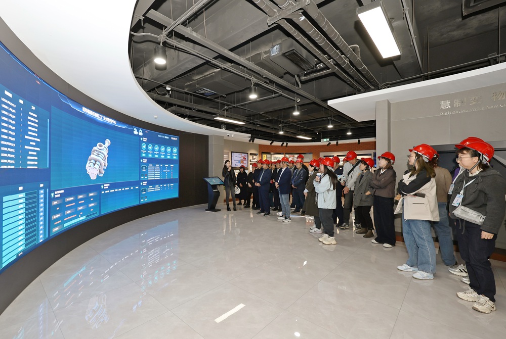 冰轮环境变身“魔术师”，打造“零碳蒸汽源”