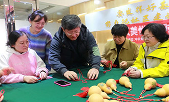 莱阳市城厢街道贤友社区举办“以美悦心·时光艺栈——美育进书院”活动