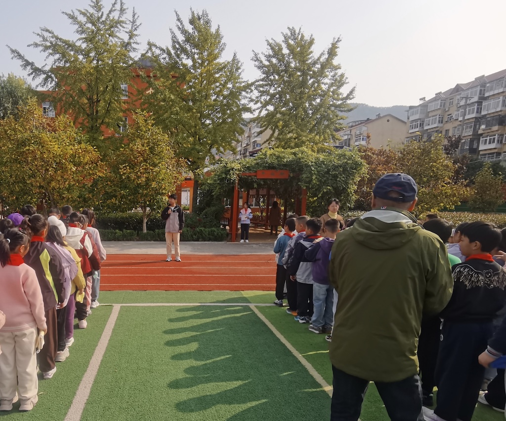 筑牢安全防线，守护成长校园——奇山小学开展月度消防安全演练