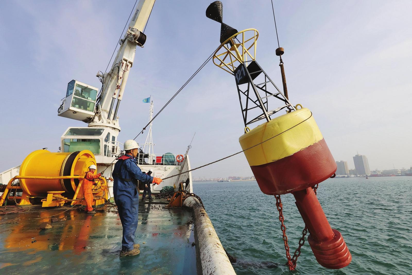 图片新闻|更新航标 保障安全