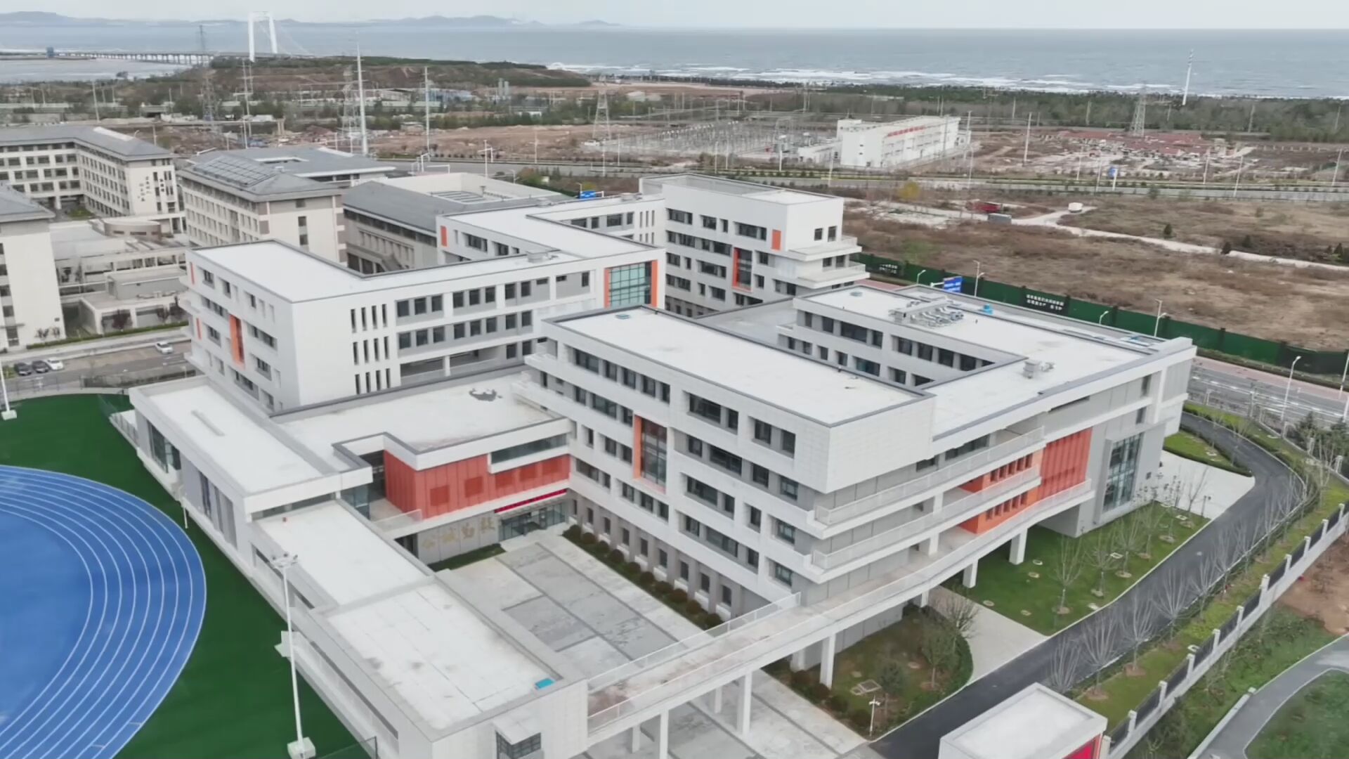 公诚勤毅启新篇 烟台芝罘中学新校区启用 #芝罘中学#新校区