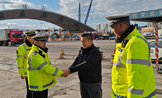 断指、晚高峰、紧急求助……这场与时间的赛跑，赢了！