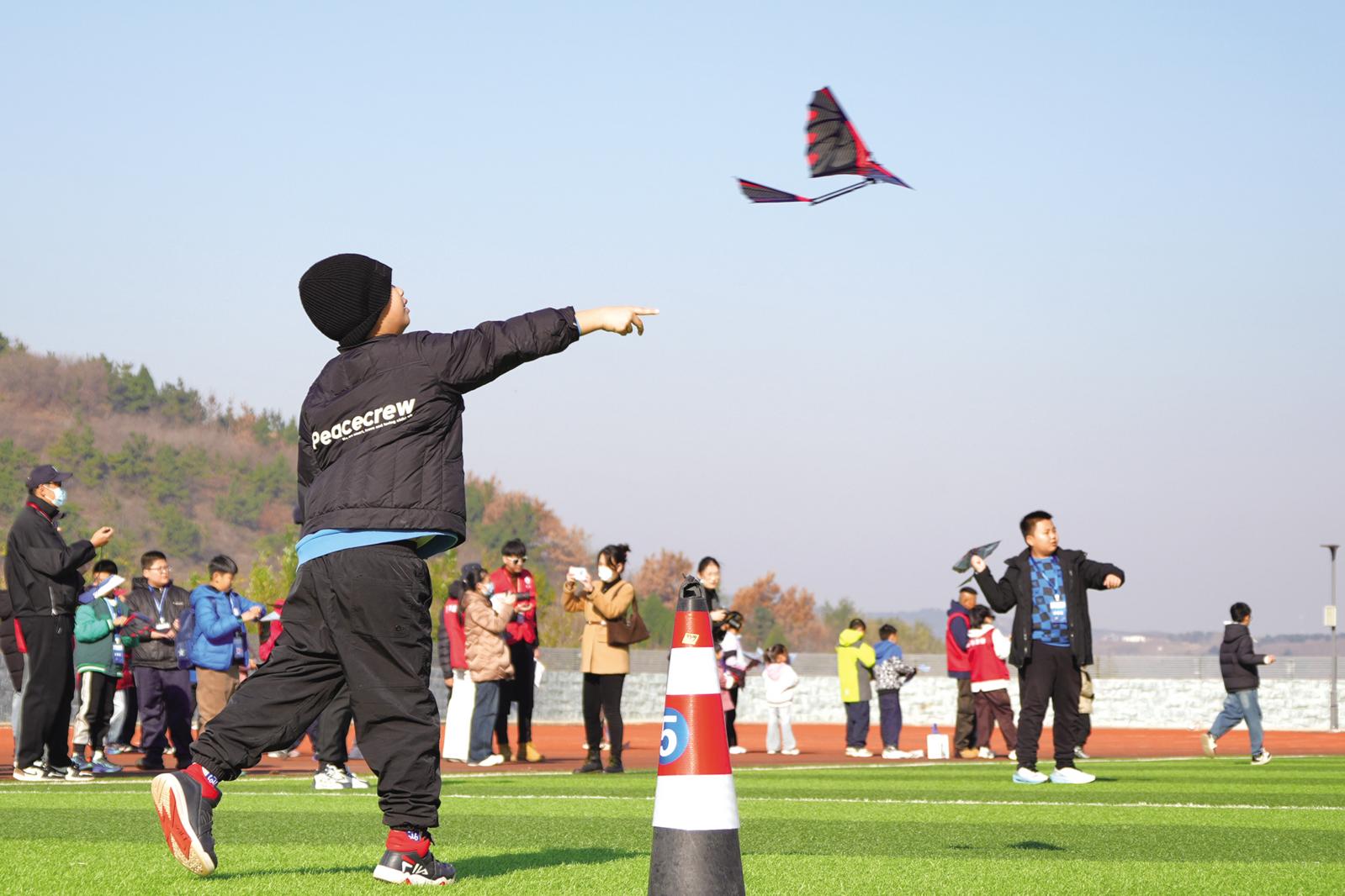 2025山东省青少年航空航天模型锦标赛启幕  908名选手在烟台逐梦蓝天