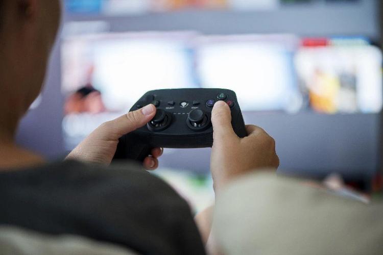 某游戏利用“看广告得奖励”招募间谍 国安部曝光新型渗透策反手段