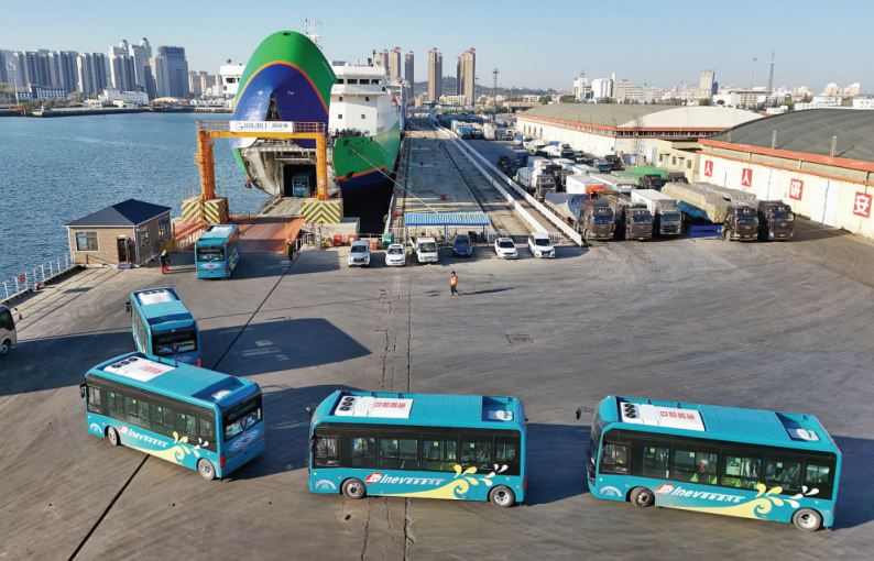 图片新闻|纯电动公交车乘船渡海峡