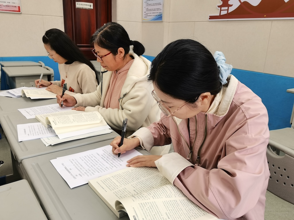 牟平区五里头小学开展“读-考-行”三部曲家校共育专题研修