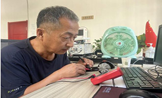 五年，栖霞市翠屏街道向阳社区陈树森成了社区“万能钥匙”