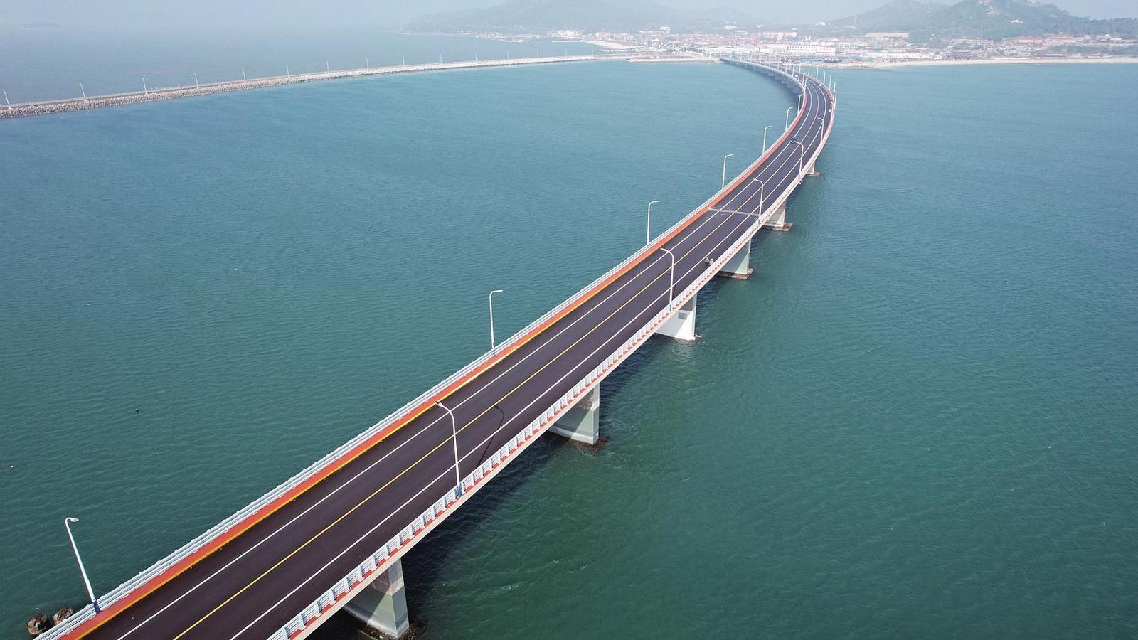 南北长山跨海大桥养护完工 树立沿海复杂环境桥梁养护行业标杆