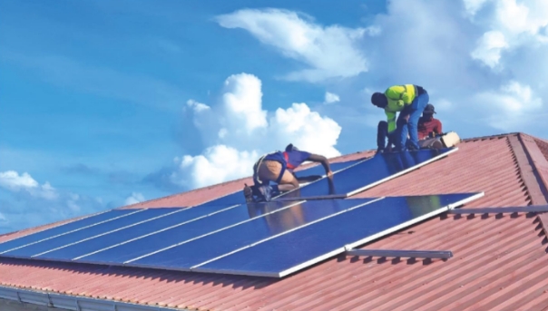 中国绿电照亮加勒比家庭