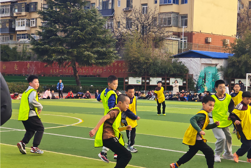 芝罘区奇山小学2025年“校长杯”足球赛圆满落幕