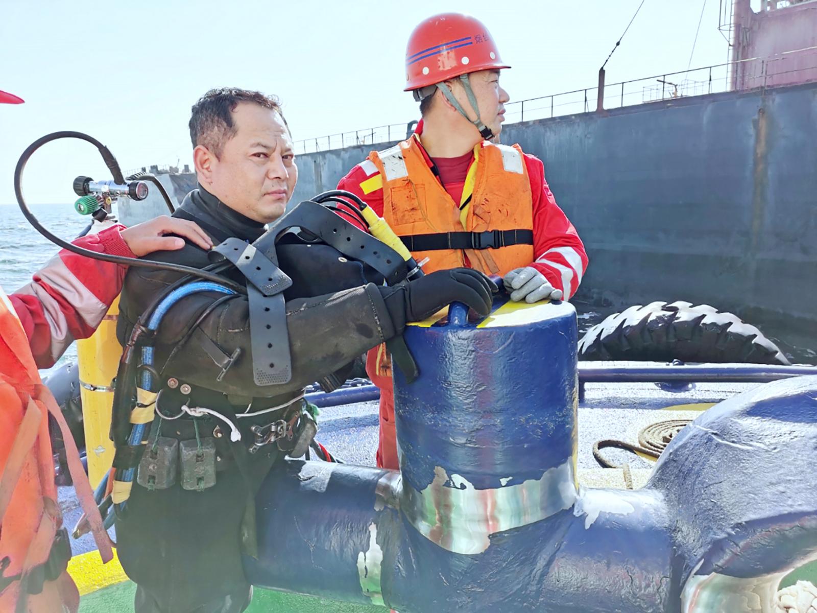 “深海铁人”姜雪兴：水下坚守88660分钟