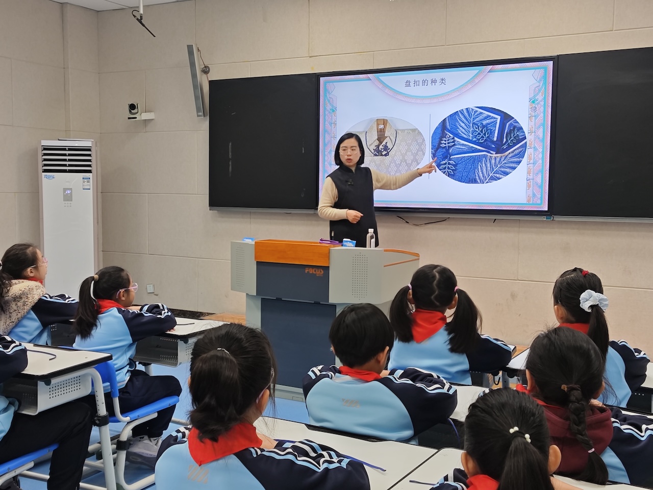 巧手扣童心 非遗共传承 ——莱山区第二实验小学开展传统文化体验活动