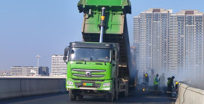 新年上新 烟台向上|风雪中，轸格庄立交桥下的“热”战