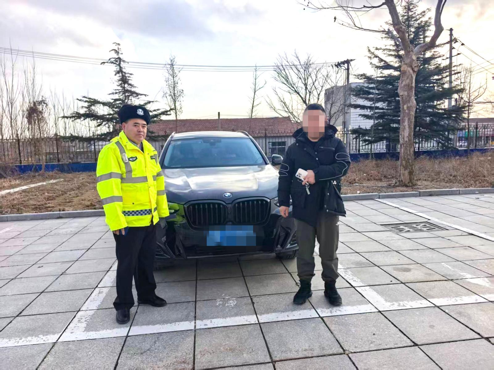 司机违规超车引纠纷 交警公正处置解矛盾