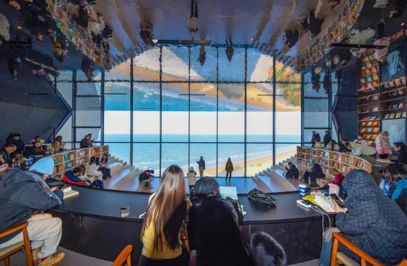 “吃大鲜”今日营业 摩天轮今年开建