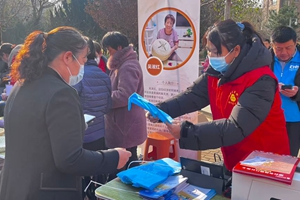 烟台农商银行开发区华山支行党支部联合丹阳社区开展反诈宣传党建共建活动