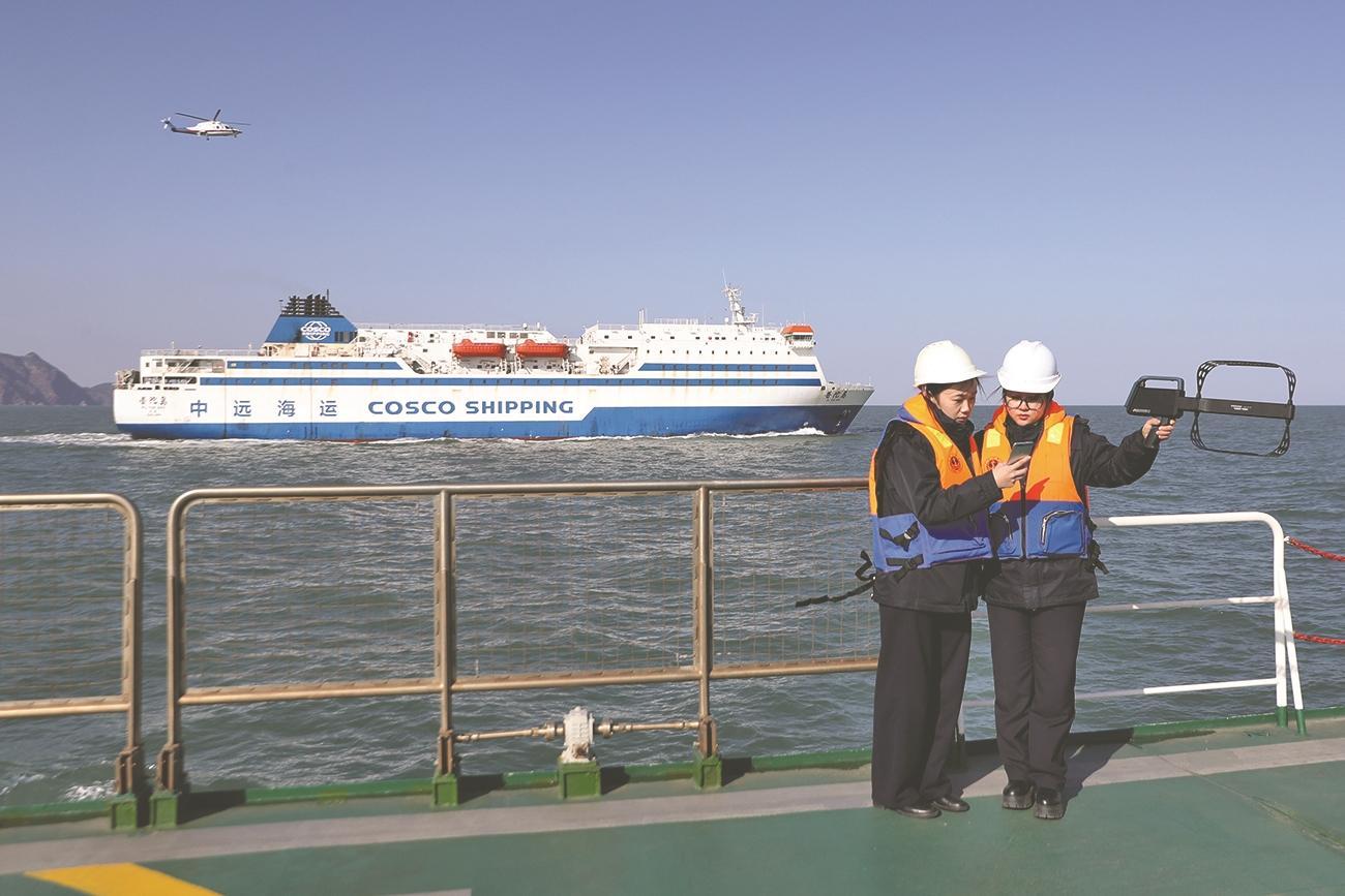“四海一家”海空立体巡航 守护春运海上交通平安