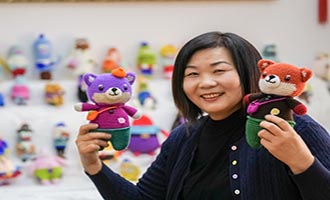 海阳钩织“达人”马洪梅用巧手钩出“海底世界”