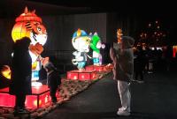 新春走基层|非遗牵手时尚，烟台植物园迎新春灯会惊艳游客