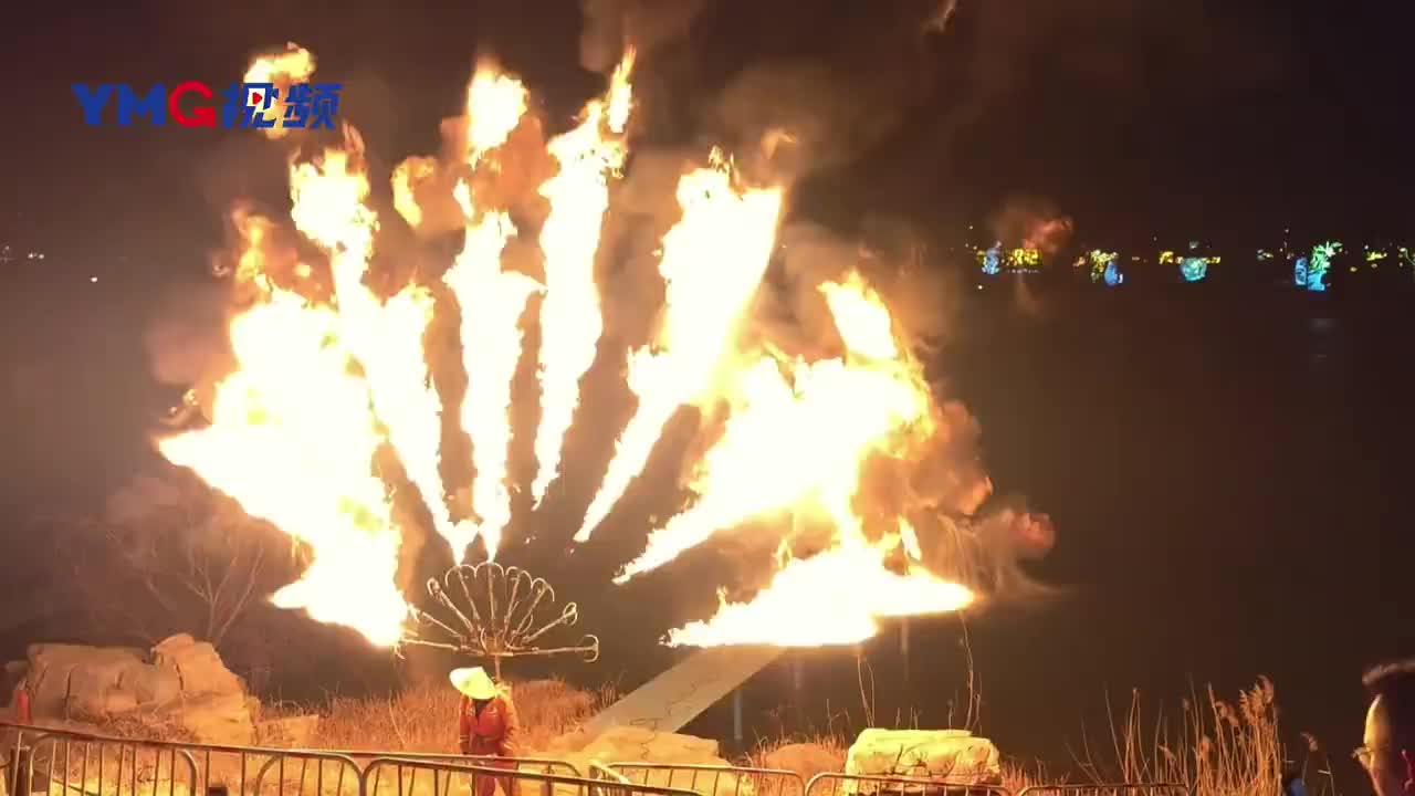 烟台植物园新春灯会非遗火秀表演太震撼