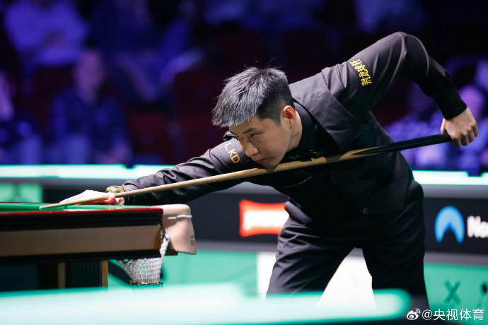 赵心童背靠背夺冠，排名升至世界第五，创生涯新高