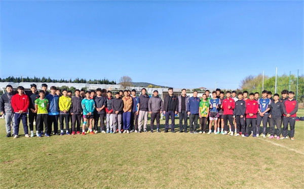 骐骥驰骋冬训路——烟台市体育局领导春节慰问备战省运会队伍