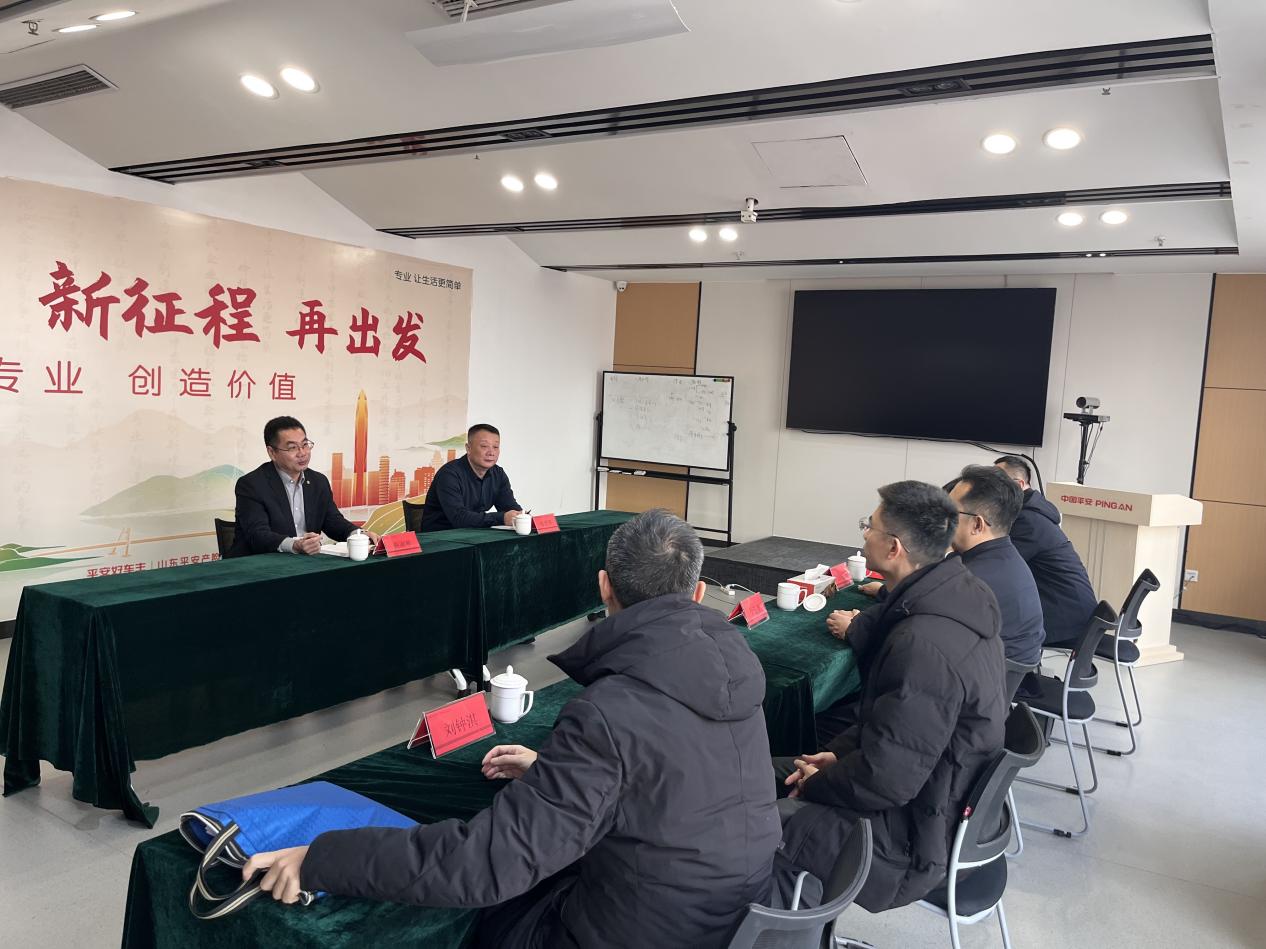 岁寒送暖 情系劳模 潍坊市总工会到平安产险潍坊中心支公司开展新春劳模慰问活动