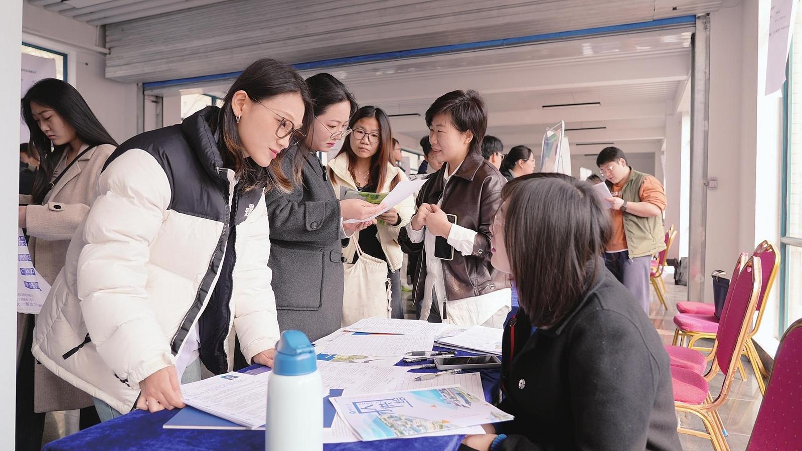 春招季送政策，烟台留才诚意足