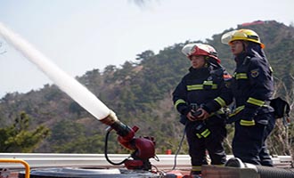 以战筑防！长岛举行全区森林防灭火应急演练