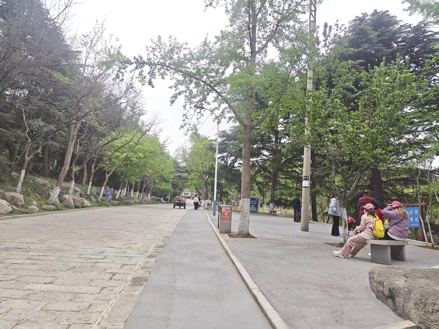 南山公园微改造迎“五一”