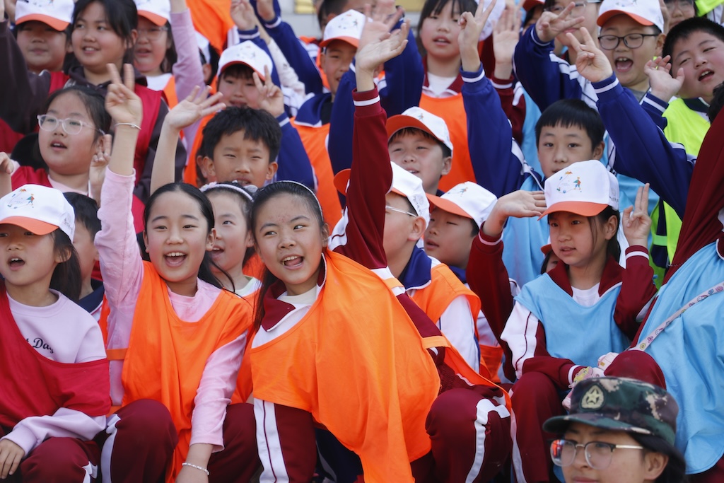 牟平区宁海街道中心小学举行研学活动