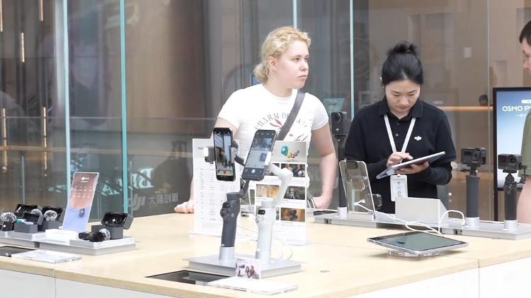 离境退税2.0版政策上线 境外旅客来华购物和退税更方便了