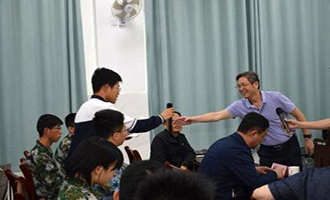 著名数学家袁亚湘院士来啦！栖霞一中的“追星”现场，燃爆了！