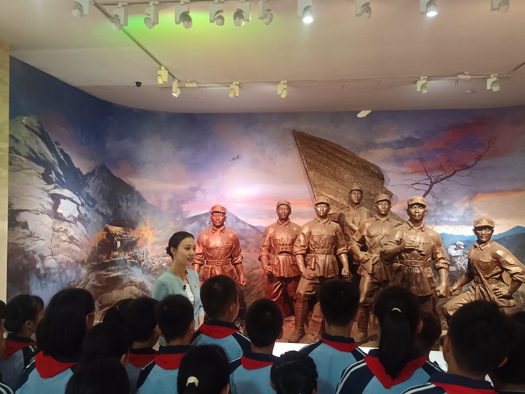 全环境立德树人 | 芝罘区养正小学开展红色主题实践活动