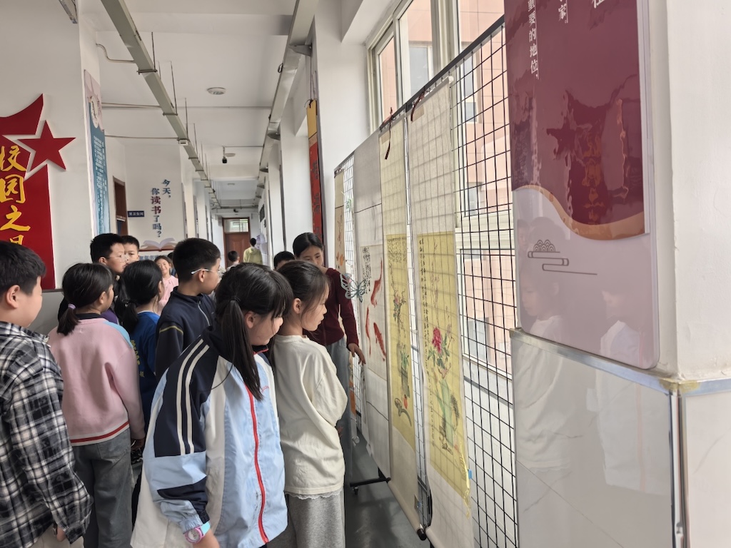 童心绘梦 艺彩绽放  芝罘区养正小学首届学生个人画展圆满开展