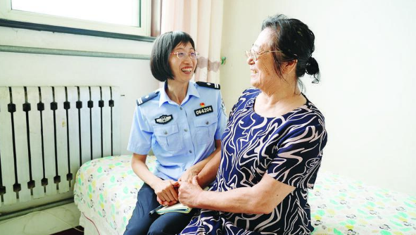 从被帮扶者到百姓守护者，海岛民警曹园媛用“爱的接力”续写温暖回响