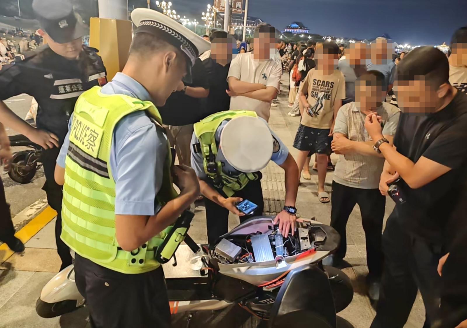 烟台交警严查“飙车炸街”