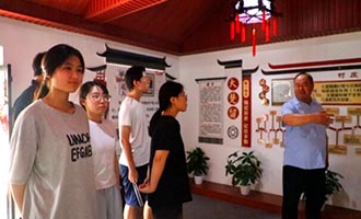 崇尚教育！栖霞市桃村镇大楚留村给新大学生发助学金啦