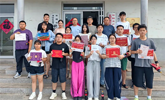 莱阳市龙旺庄街道梁好泊村举办高考优秀学子座谈会暨奖学金发放仪式