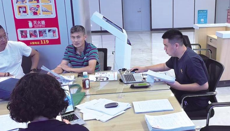 烟台设立专窗推动老旧货车绿色换新